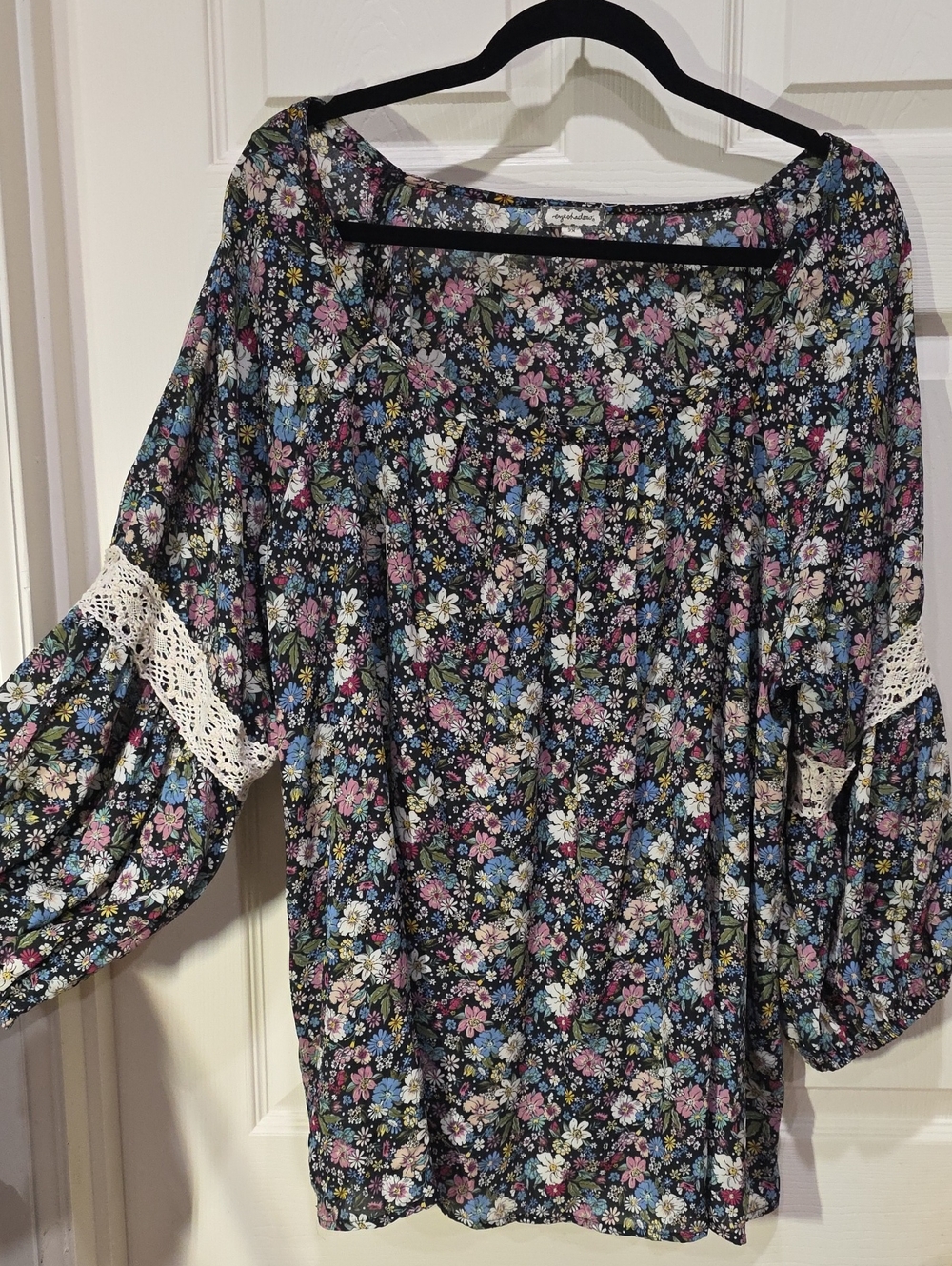 Eyeshadow Navy Floral Lace-Trim Peasant Blouse